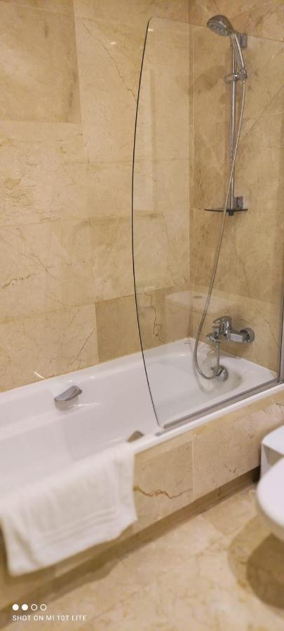 Bevs Ground Floor Roda Golf Apartment! San Javier Chambre photo